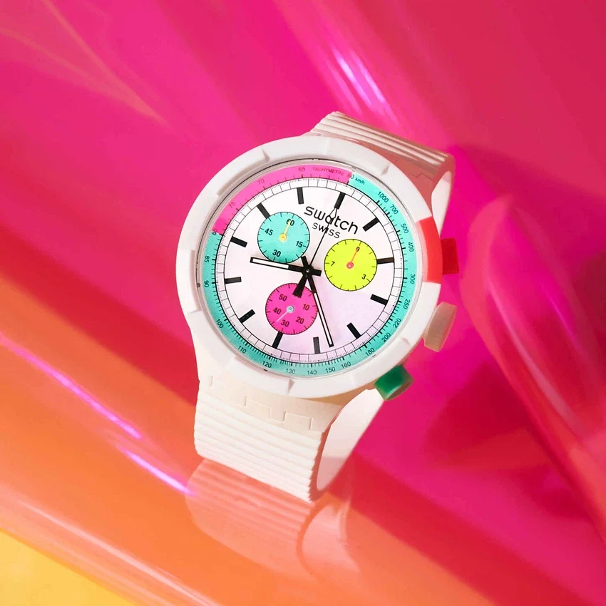 Upplev neonets renhet med Swatch